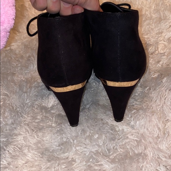 Little Lace Up Black Booties 💛 - Picture 3 of 4